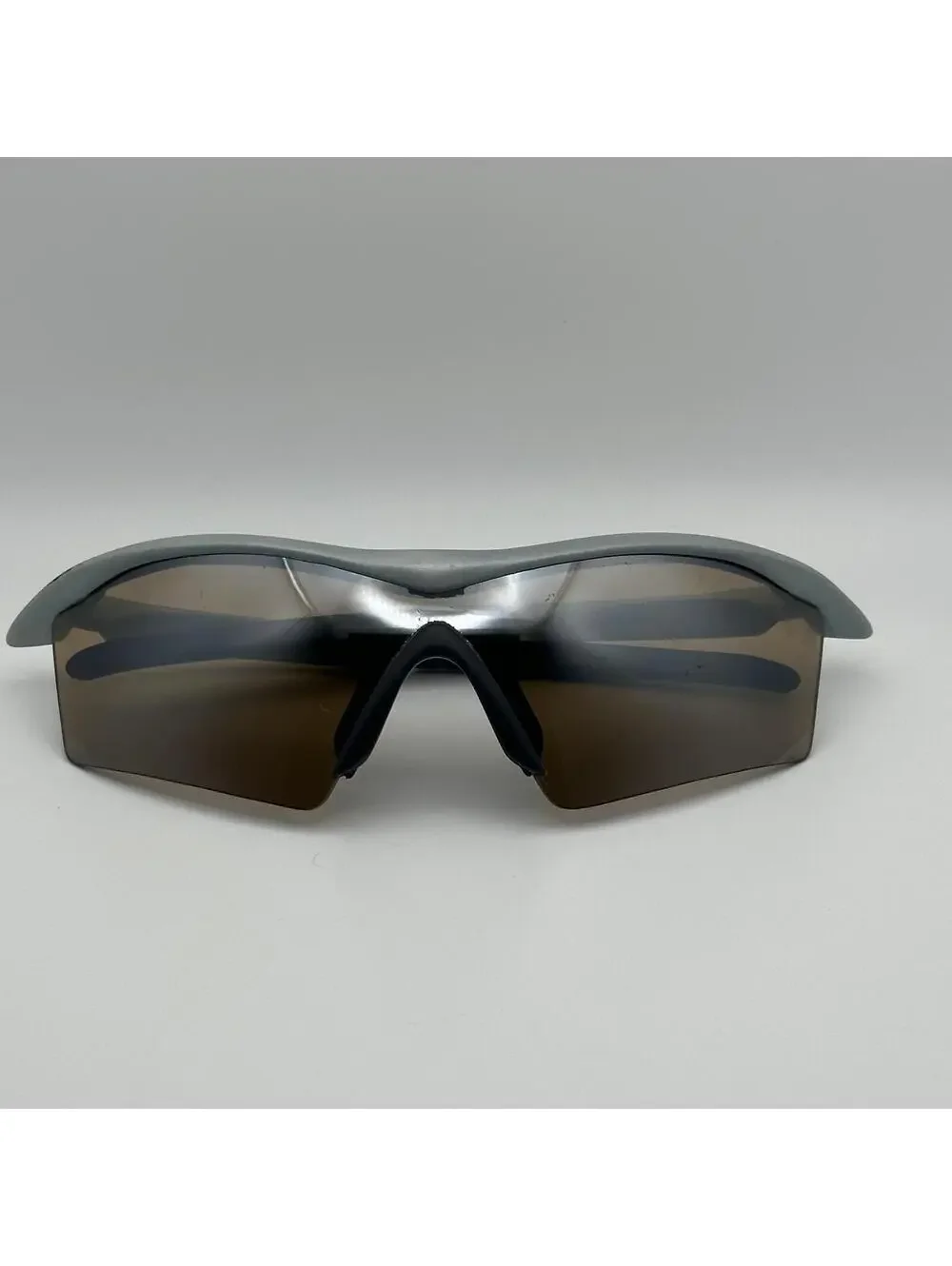 Smith Wraparound Sport Sunglasses Gray Black Brown Lens